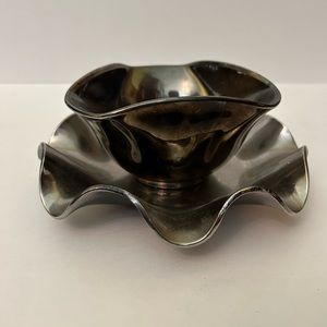 2/$20 - Metallic bowl and dish set